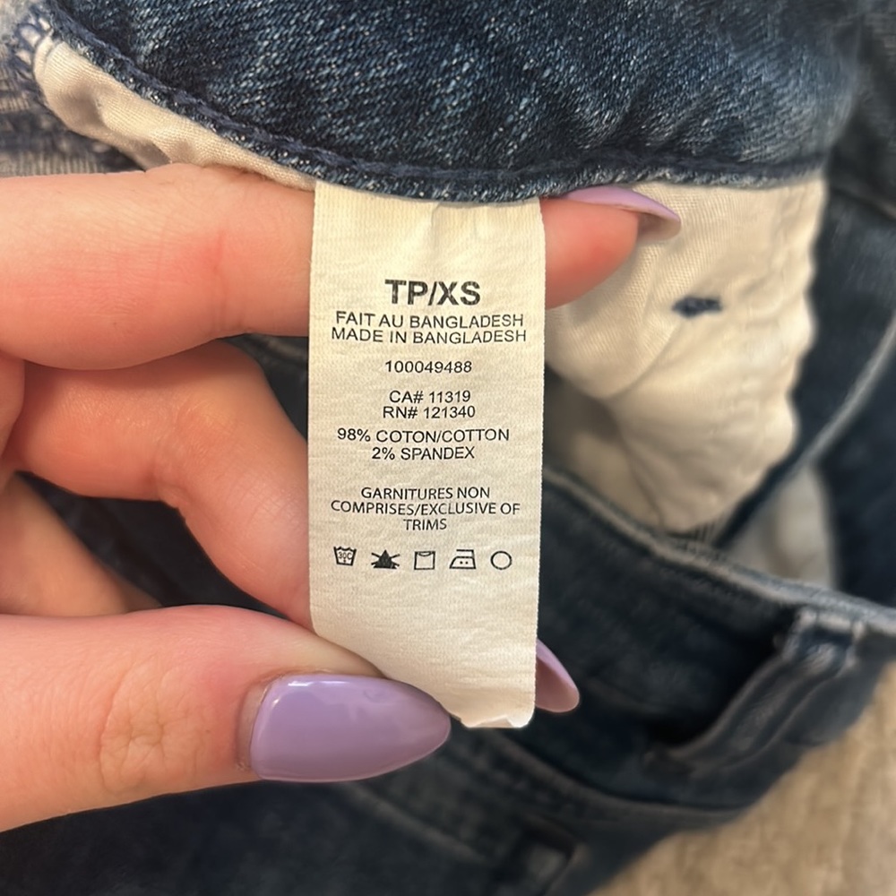 Jean skirt 💙 - Picture 4 of 4